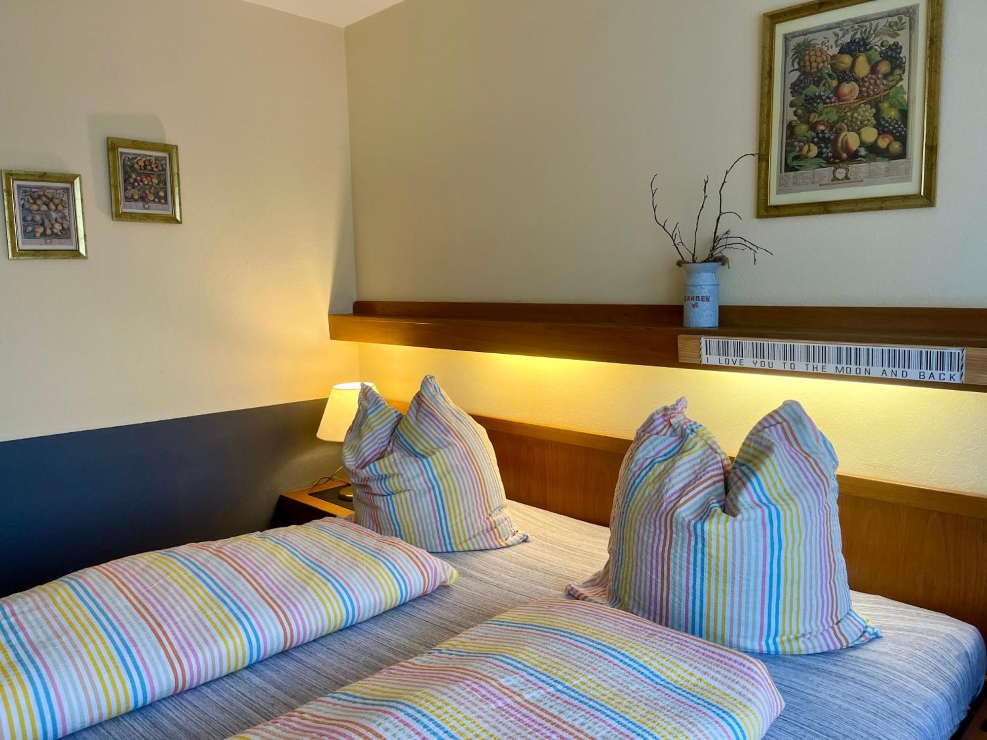 Goldener Hahn B&B Baiersbronn - Ferienwohnungen Mit Hotel Service Nahe Gartenschau Tal X Номер фото